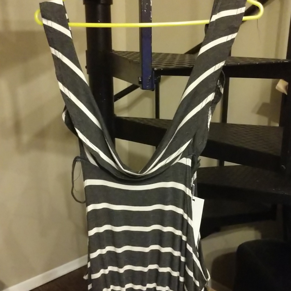 Short Sleeve Dress M (tags are attached) $60